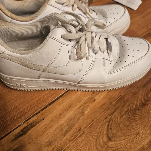 2 Pairs Sz 11 Nike Air FORCE 1 Bundle - Picture 4 of 6